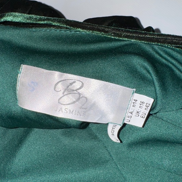 ✨✨Jasmine B2 Dress Hunter Green Velvet Stretch Spaghetti Strap Party SZ 8 10 - Picture 5 of 9